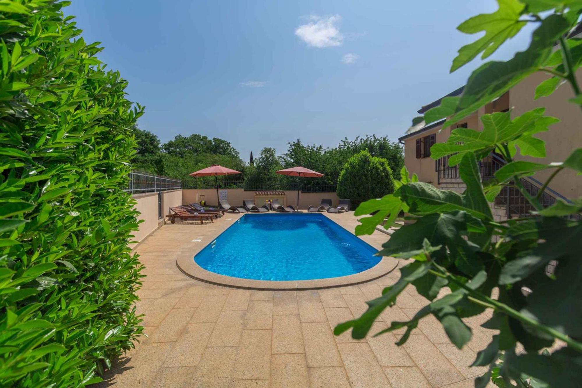 Apartment In 43010 Poreč