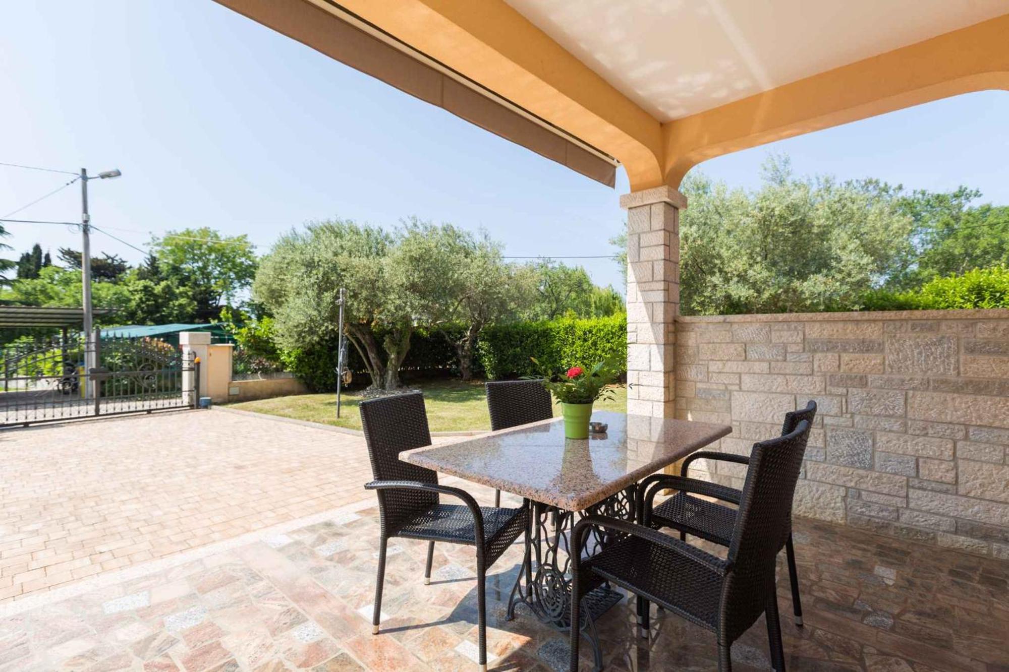 Apartment In 43010 Poreč